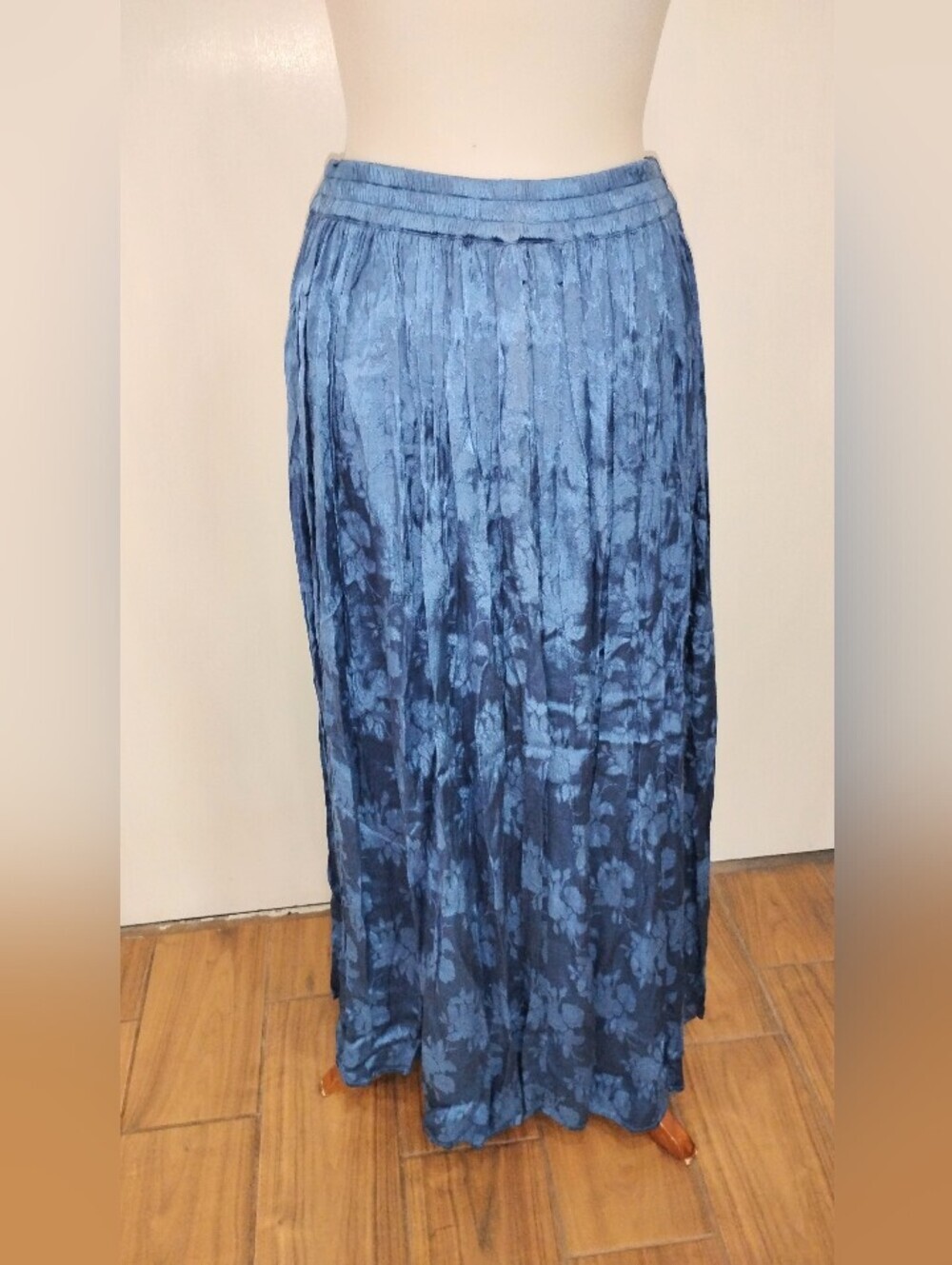 VINTAGE BLUE ROSES RAYON MAXI SKIRT